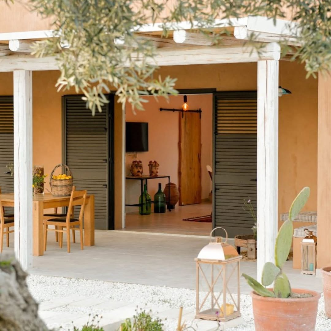 STAY IN SICILY - B&B Luccicamare